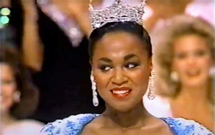 1995 from Miss America 92 Years of Winners E! News