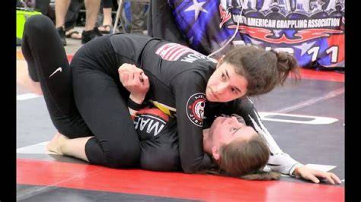 375 Girls Grappling &bull; Women Wrestling BJJ MMA Female Brazilian Jiu