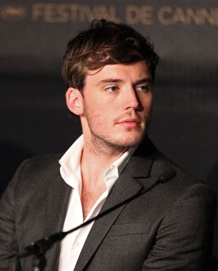 49 Photos Sam Claflin Being Absolutely Adorable in 2020 Sam claflin