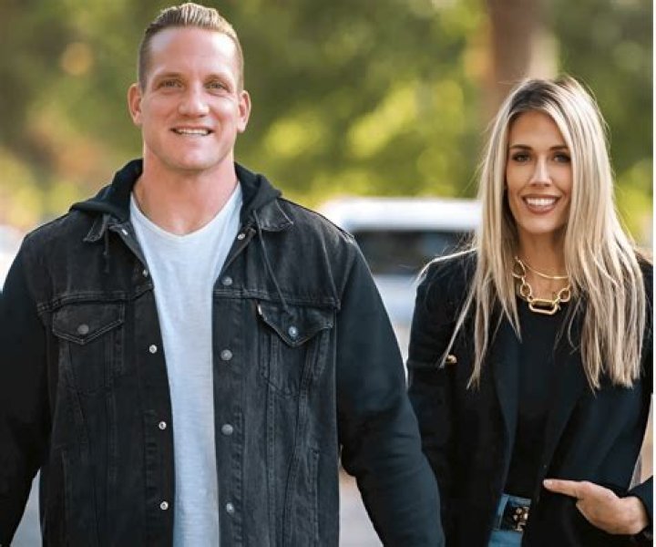 A. J. Hawk Wikiwand