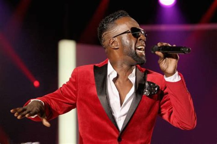 Aaron Hall biography nationality, net worth, wife and family life