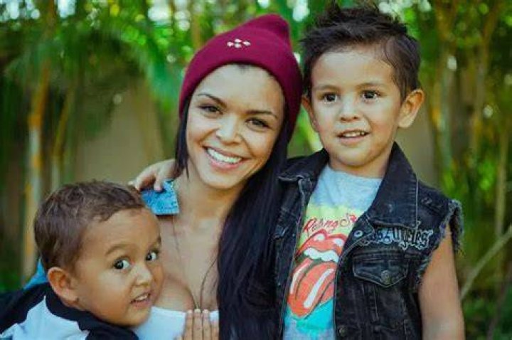 Aaron Moses Maverick City Wife, Age, Net Worth, Family, Songs