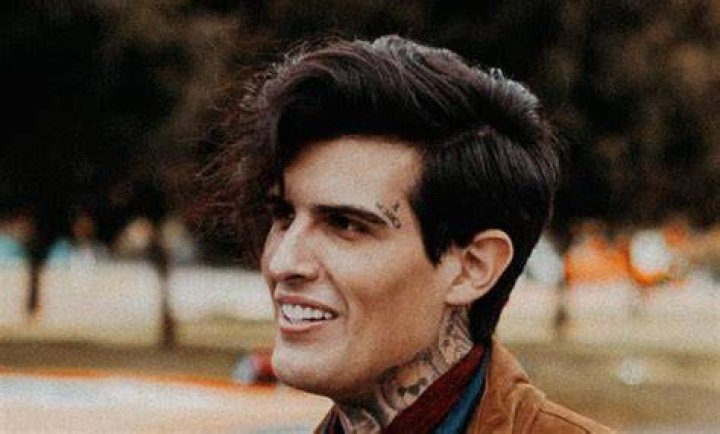 Adriel Favela Wife | Is He Married To Estibaliz Badiola Adriel Favela