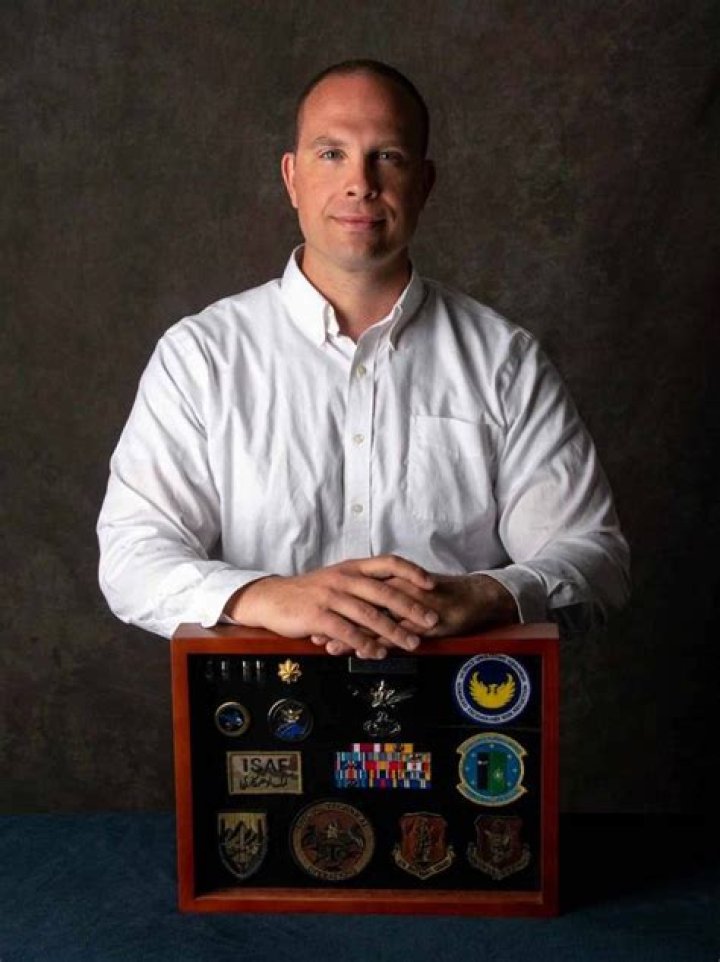 Air Force Veteran Claims US Government Holds Secret Extraterrestrial