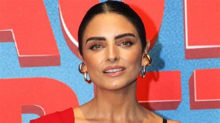 Aislinn Derbez's little sister Aitana made her want to be a mom