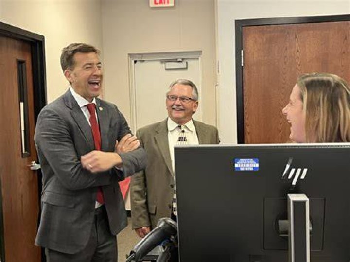 Alexi Giannoulias Wants to Modernize the Secretary of State Office