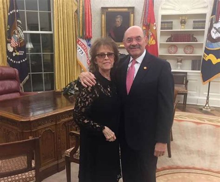 Allen Weisselberg Age, Height, Wife, Children, Home, Salary, Net Worth