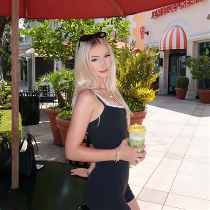 Amazing Bella Rome Onlyfans Dildo Blowjob Video Leaked Onlyfans Leaks