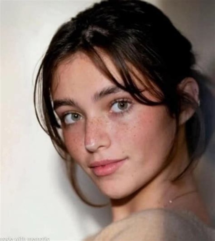 Amelie Zilber 19 years