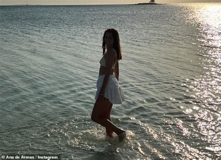 Ana De Armas Bikini Belly on the Beach r/Celebhub
