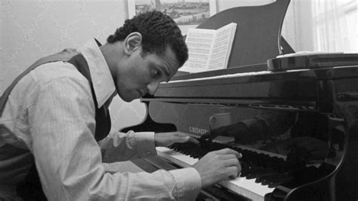 Andre Watts demonstrates the skills of a master at Gilmore Festival