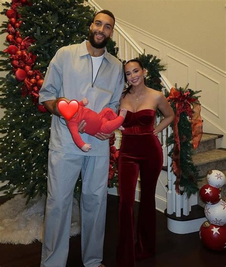 Anthony Gobert wife Is Anthony Gobert married? ABTC