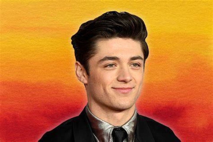 Asher Angel (Actor) Wiki, Bio, Age, Height, Weight, Girlfriend, Net