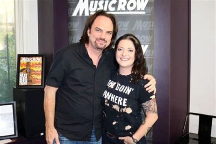Ashley Mcbryde Spouse Is She Married? Gay Rumors, Family