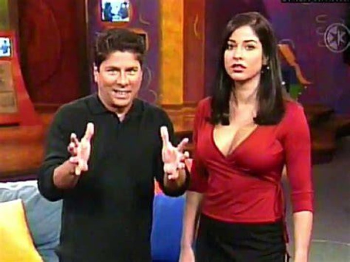 As&iacute; luce Odalys Garc&iacute;a que conduc&iacute;a Lente loco en Univision Noticias