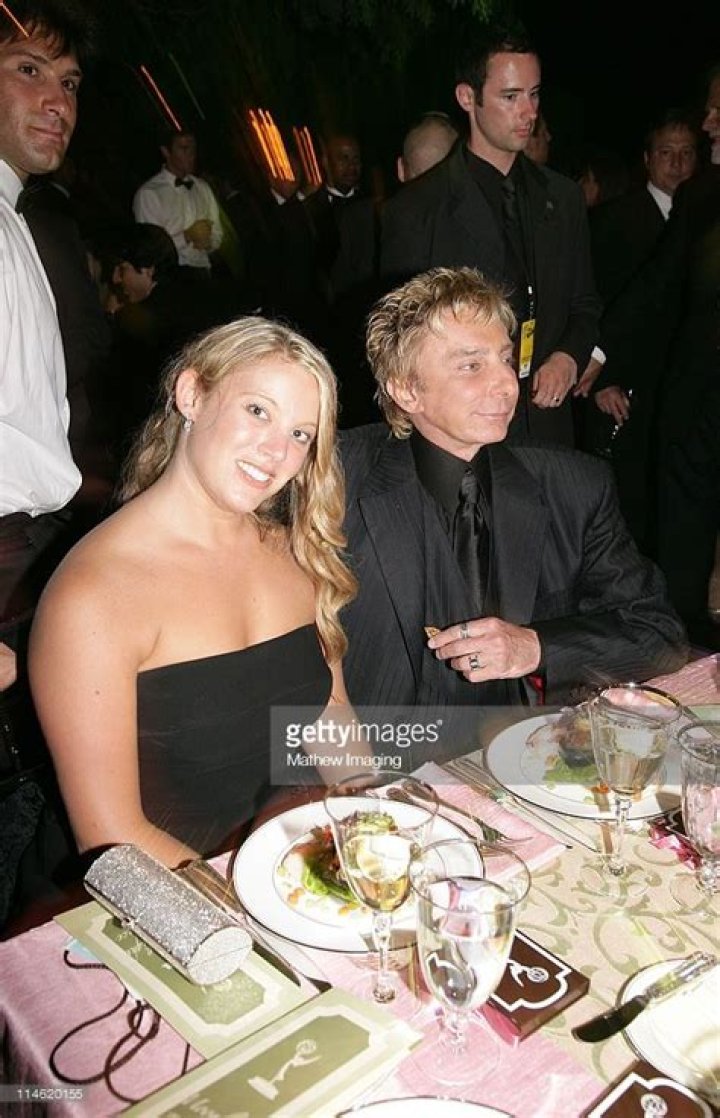 Barry and his daughter Kirsten. Barry manilow, Barry, Short hair