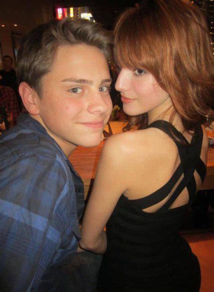 Bella Thorne Boyfriend Kissing