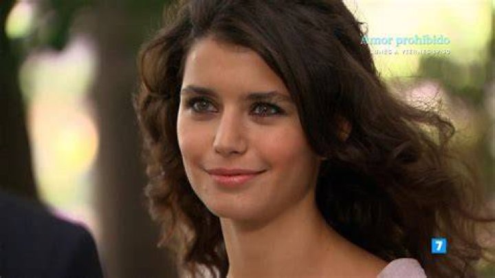 Beren Saat nos conquistó en 'Fatmagül' y nos vuelve a hechizar en 'Amor
