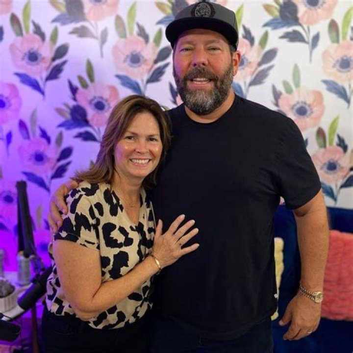 Bert Kreischer with his wife LeeAnn Kreischer in 2022 Famous