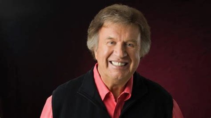 Bill Gaither Net Worth 2024 Wiki, Married, Family, Wedding, Salary