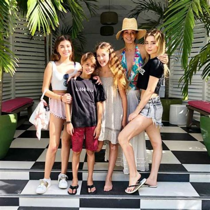 Brooke Burke Parents All 4 of Her Children 'Differently'