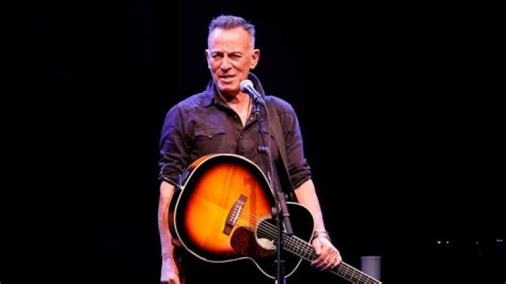 Bruce Springsteen suffers fall on stage during Amsterdam concert CNN
