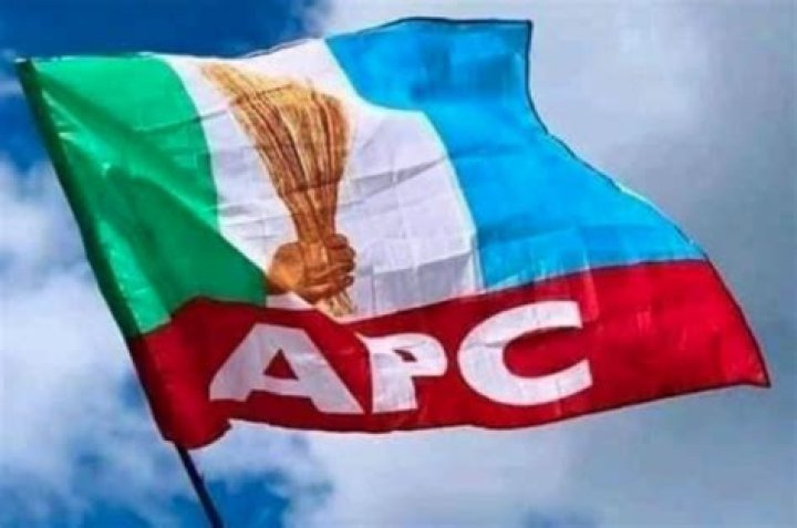 Buhari Mourns As APC Chairman Dies In South Africa