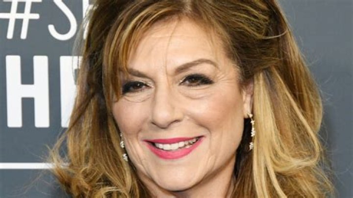 Caroline Aaron