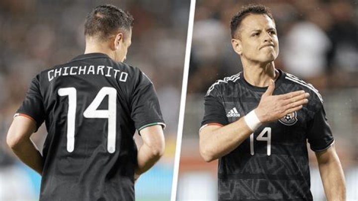 Chicharito to Mexico fans Stop using homophobic chant Sports Illustrated