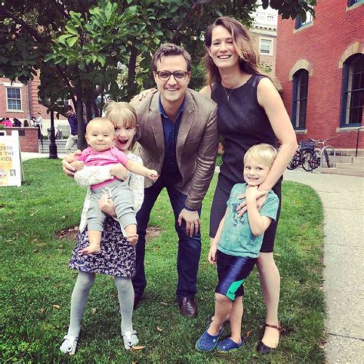 Chris Hayes Wife, Parents, Siblings, Children, Ethnicity, Age