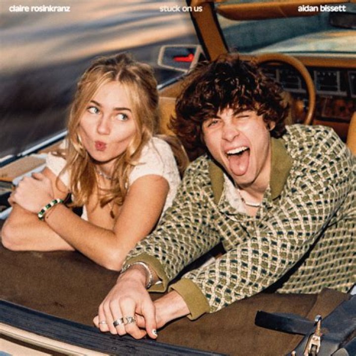 Claire Rosinkranz; Aidan Bissett, stuck on us (Single) in High