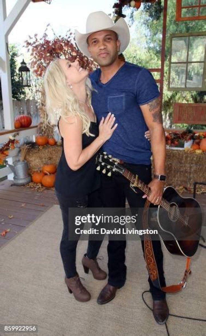 Coffey Anderson and Wife Criscilla on Her Colon Cancer Diagnosis — and