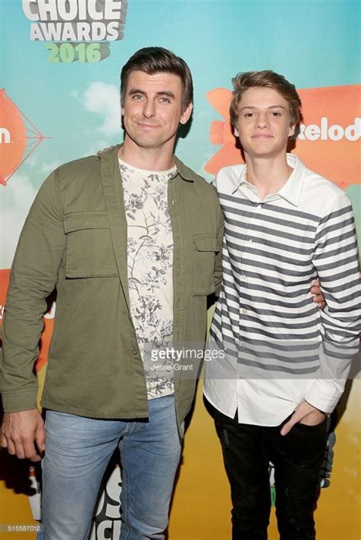 Cooper Barnes Age, Height, Boyfriend, Wife, Baby, Net Worth and Other