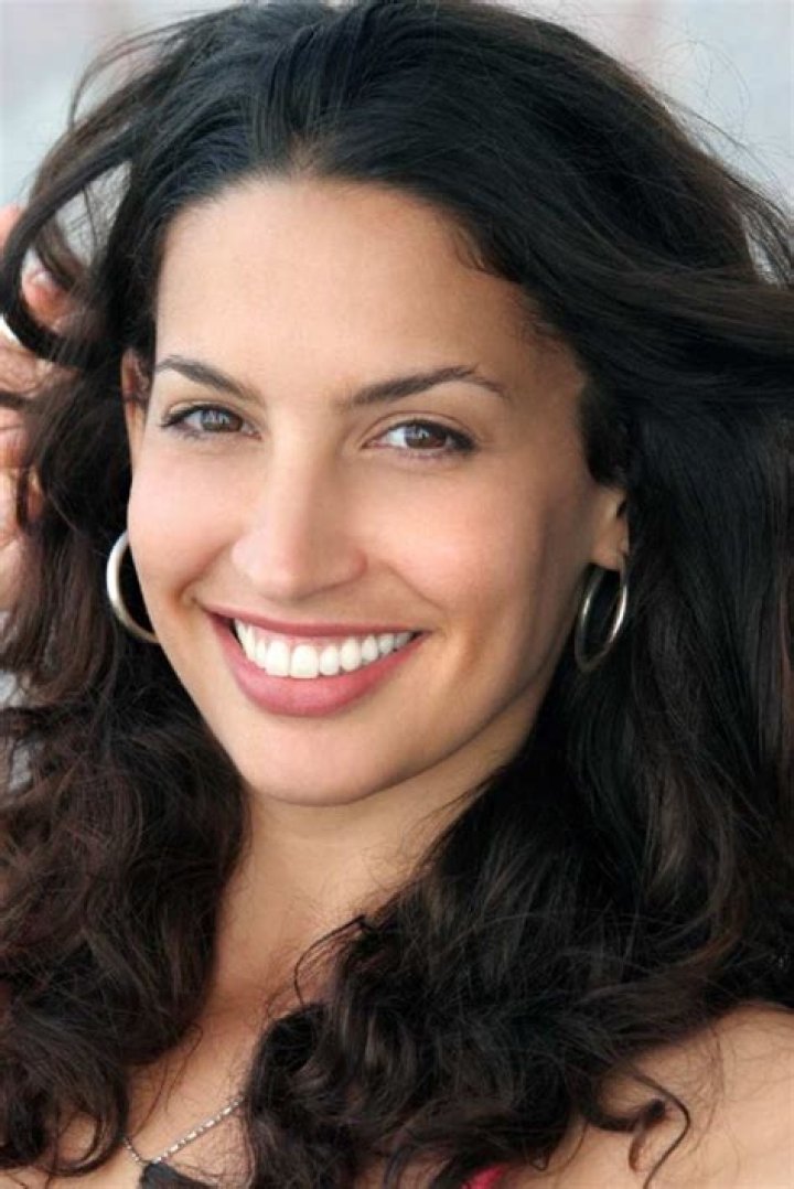 CUBAN ACTRESS Laura Ramos Again on the Big Screen with "SIEMPREVIVA