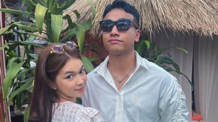 Curhatan Rebbeca Klopper Bersyukur Kenal Fadly Faisal Viral, Netizen