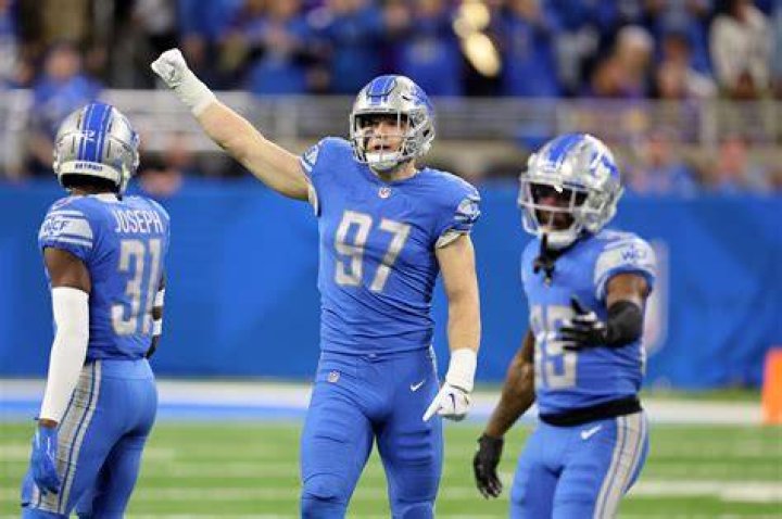 Dan Campbell, Detroit Lions miracle worker by Bob McGinn