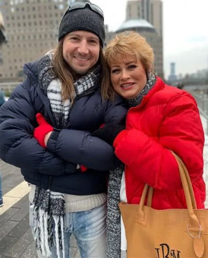 Darren Knight Gay, Married, Wife, Family, Age, Net Worth