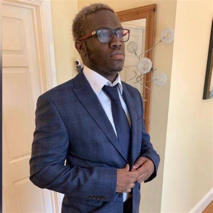 Deji Olatunji Bio, Wiki, Net Worth, Height, Weight, Dating