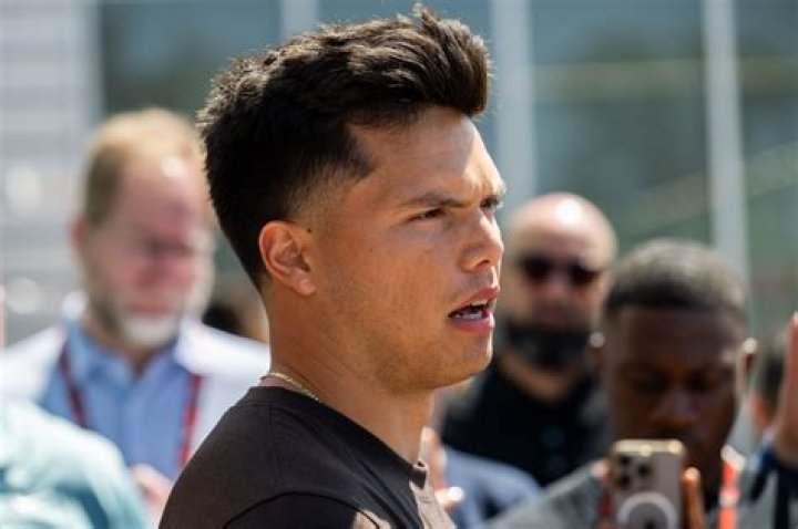 Dillon Gabriel is a Star QB in the Making! Life and Football