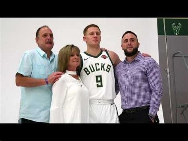 Donte DiVincenzo Parents Meet John And Kathie DiVincenzo