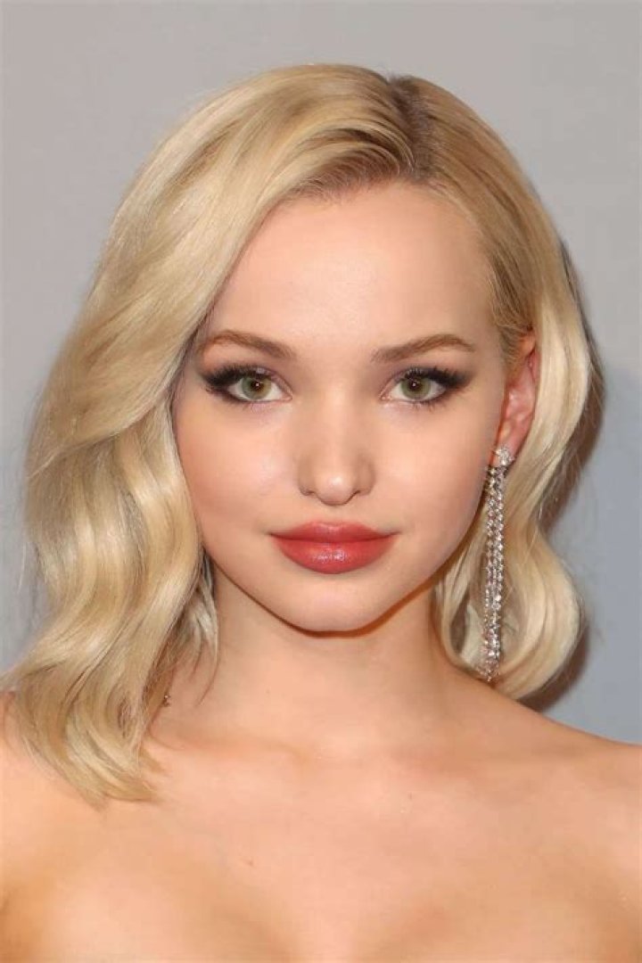 Dove Cameron Bio, Wiki, Age, Height, Dad, Real Name, Boyfriend, Movies