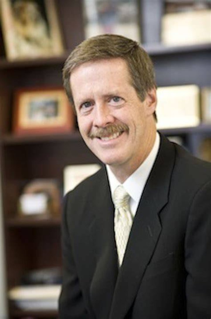Dr. Robert E. Kelly, highestpaid hospital exec, left New York