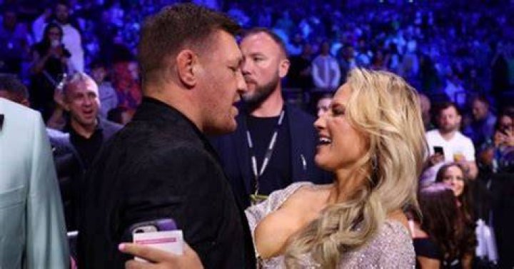 Ebanie Bridges calls on Conor McGregor to join OnlyFans after viral