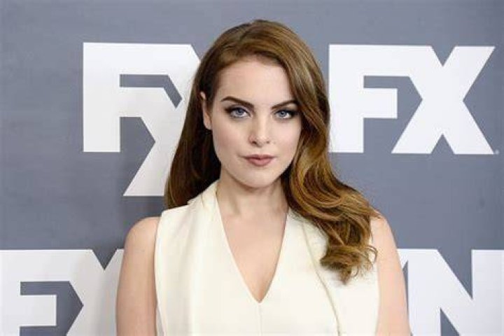 Elizabeth Gillies Net Worth 2023 Movie Career Age