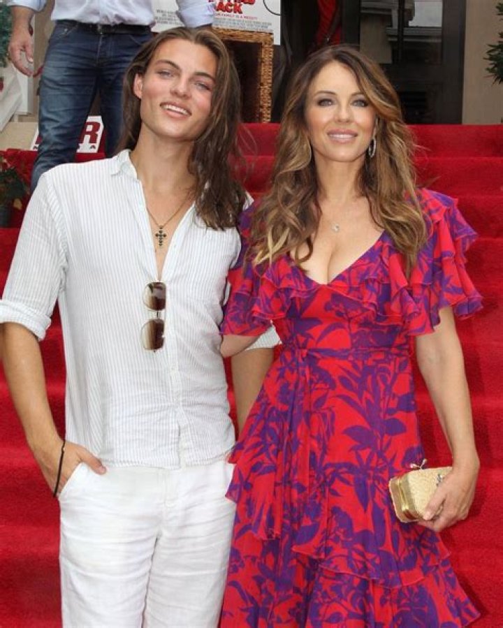 Elizabeth Hurley&rsquo;s teenage son Damian models like mom in beauty