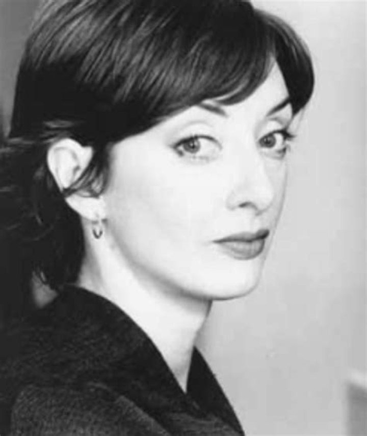 Elizabeth Movies, Bio and Lists on MUBI