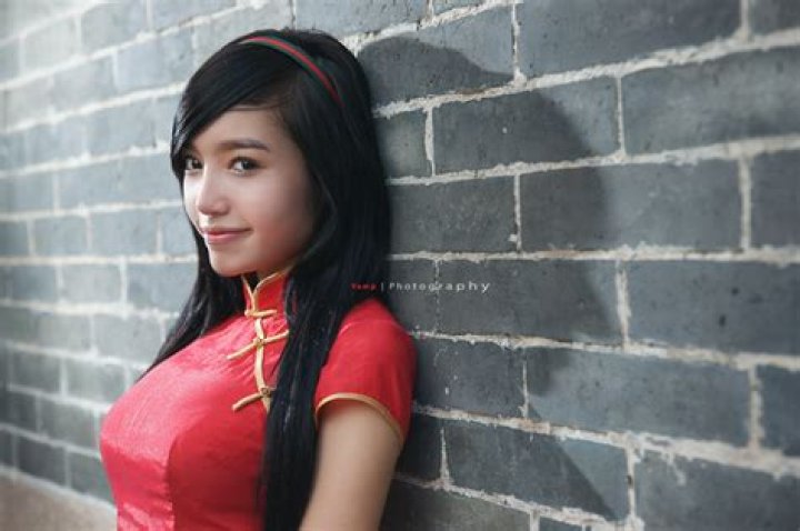 Elly Tran Ha Artists From Asia