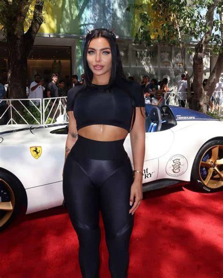 Emily Rinaudo Net Worth, Age, Height, Ethnicity, Wiki Blog Spinel