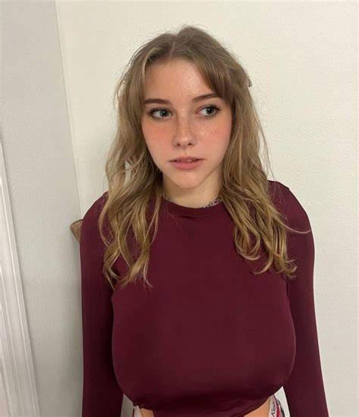 Emma Roberts Nude Leaks Photo 1817472 Fapopedia