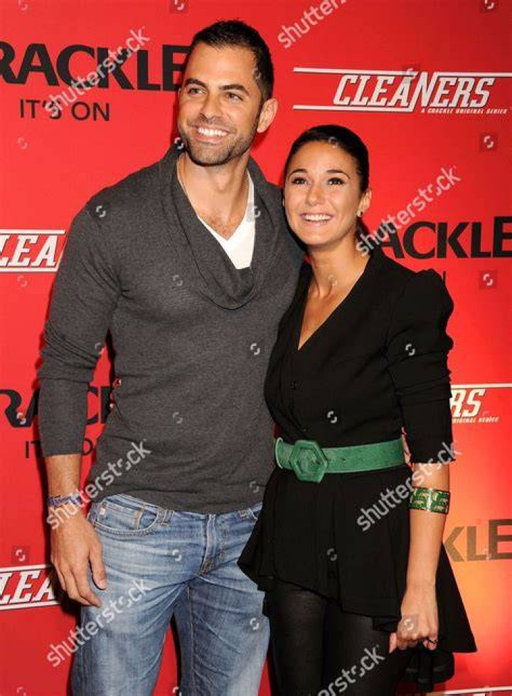 Emmanuelle Chriqui and her Boyfriend Adrian Bellani steps out together